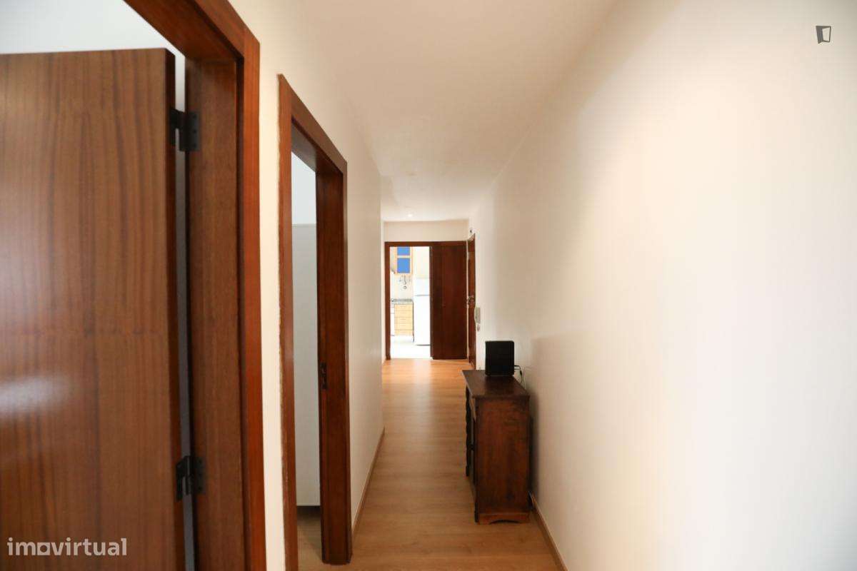 Quarto - localizado em Olaias Lisbon - Grande imagem: 2/6