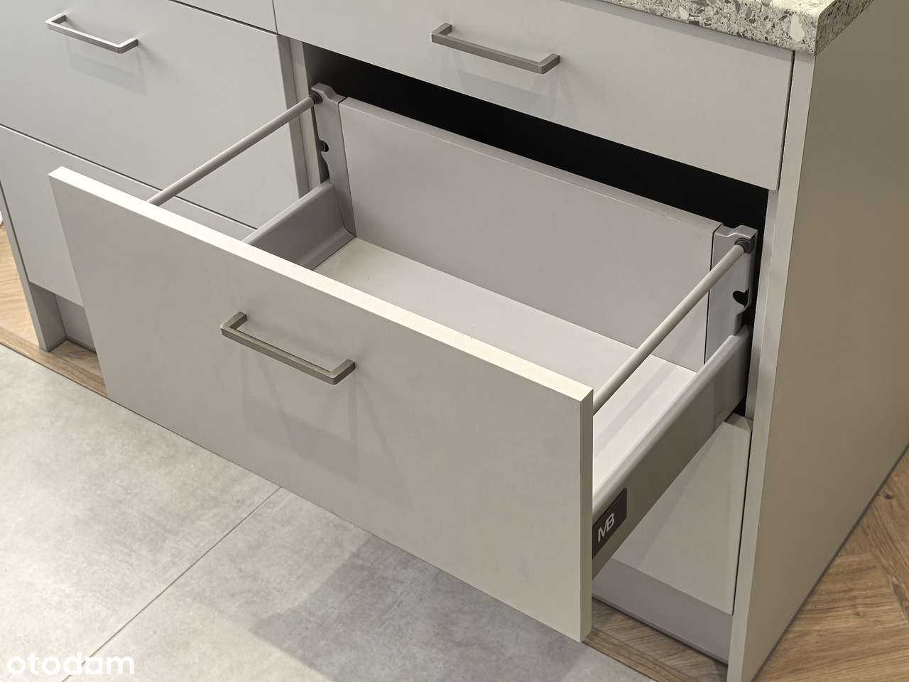 NOWA OFERTA! Nowoczesne mieszkanie na Parkitce po remoncie! I piętro-6