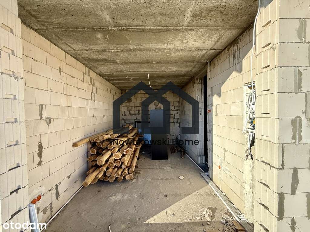 Dom w stanie  surowym w urokliwiej lokalizacji!-15