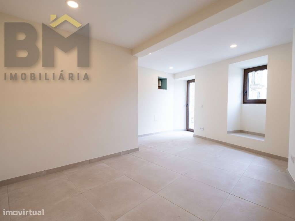 Moradia em Póvoa de Rio de Moinhos completamente renovada em 2024-14