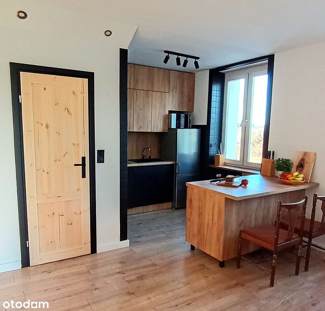 Stylowe* klimatyczne* ciche* do zamieszkania - Pełny obrazek: 1/7