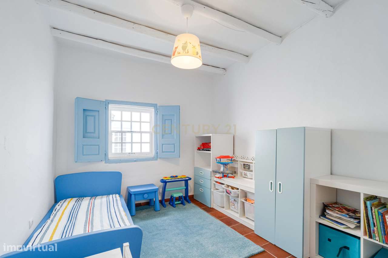 Moradia tradicional alentejana no coração de PEROLIVAS / Reguengos de-14