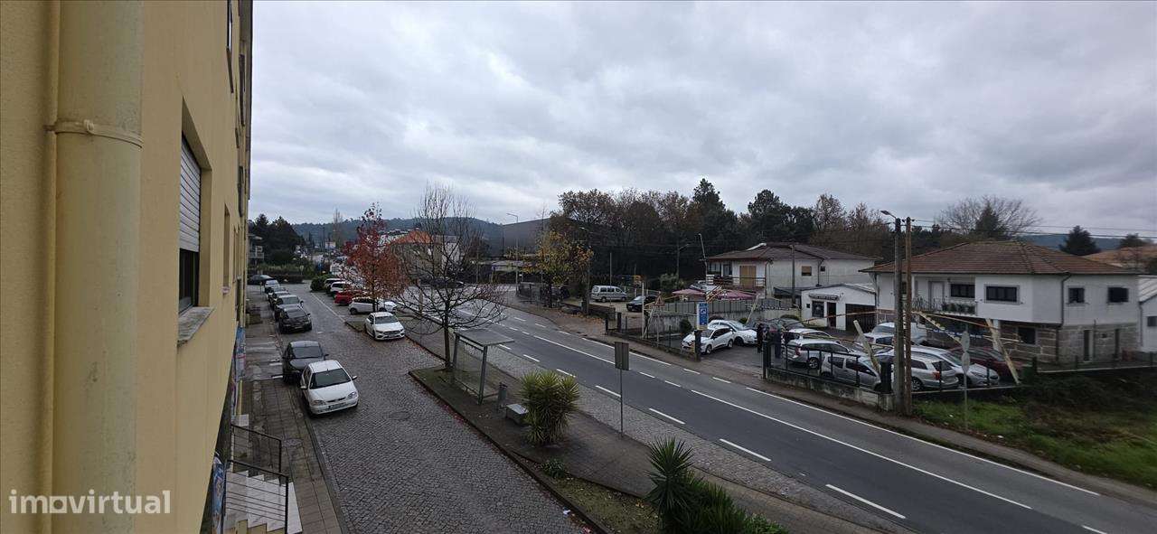 Apartamento T1 + Arrecadação Paço de Sousa (Penafiel)-18