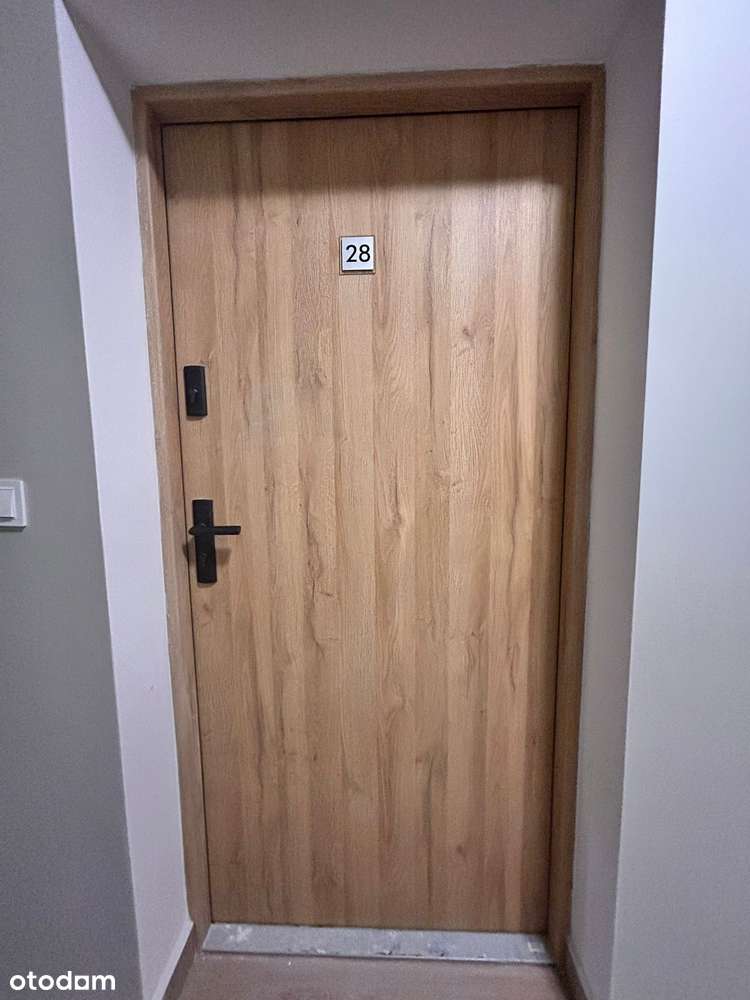 Obniżka ceny Black Week! Kawalerka po remoncie + parking gratis-8