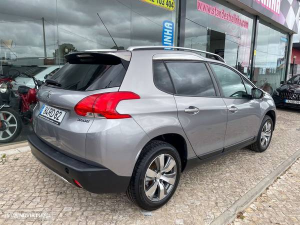 Peugeot 2008 1.2 PureTech Style - 3