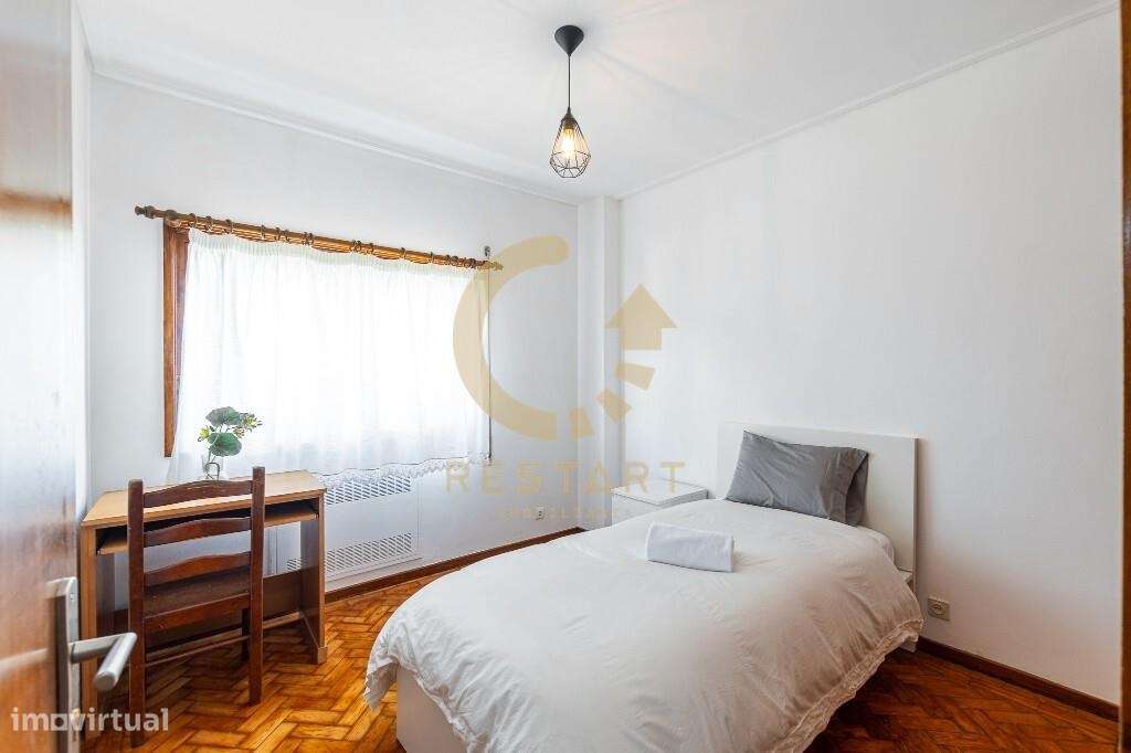 Moradia T11 Remodelada – Venda com Rendimento Garantido – Santa Luzia,-40