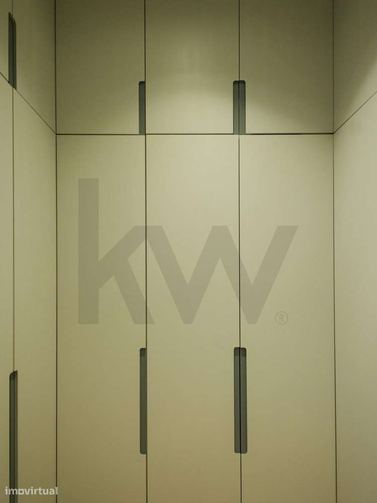 Excelente Apartamento T2 – R. Joaquim António Aguiar – Venda - Grande imagem: 4/22