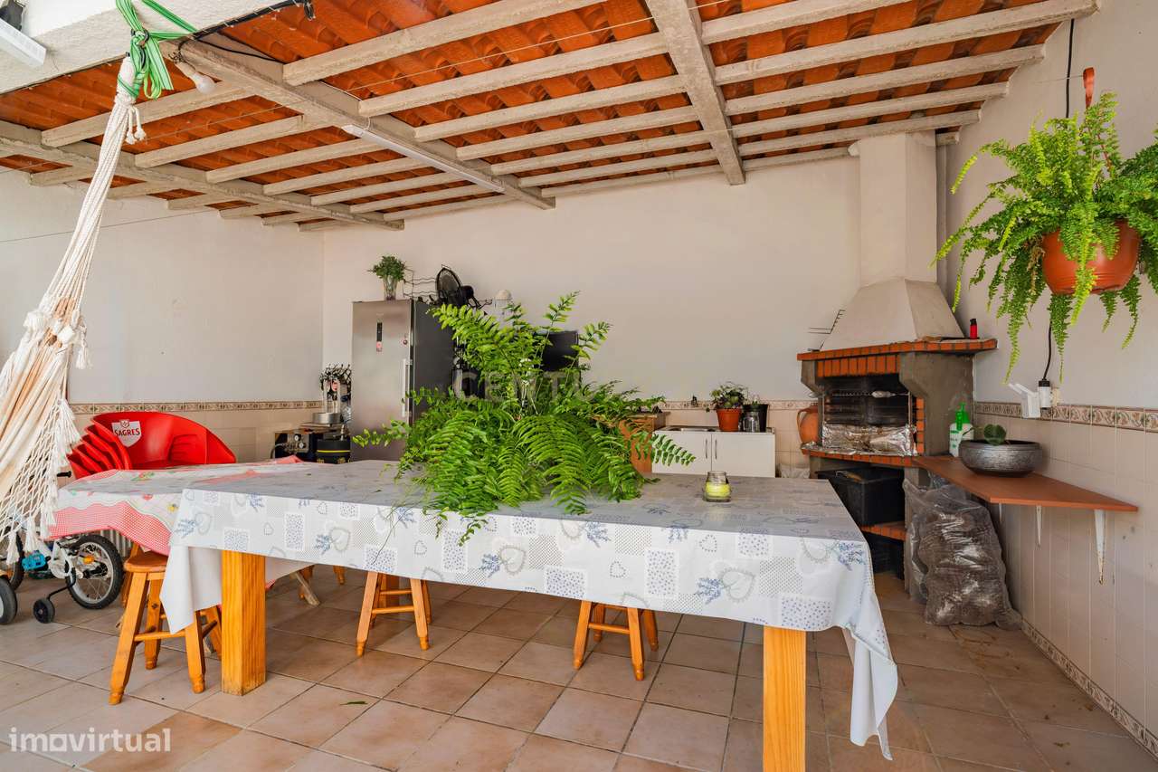 Moradia T3 com piscina em Marinha Grande, Leiria-20