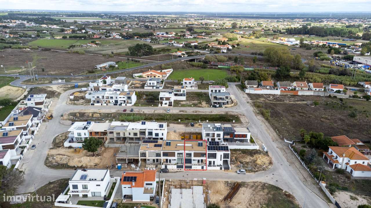 Moradia T4 Semi-Nova-30