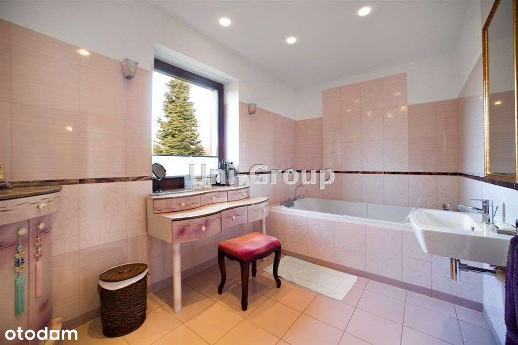 Komfortowy Wolnostojący Dom Na Zawadach-8