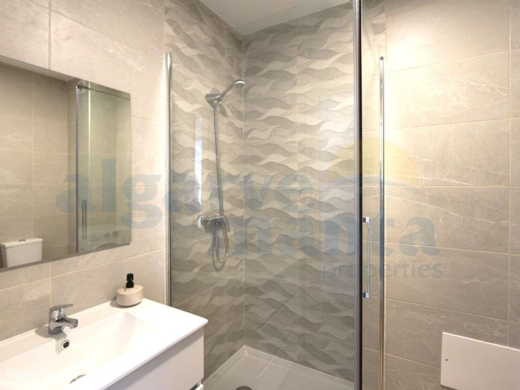 Apartamento T1+1 Novo a Estrear perto da Praia de Monte Gordo, Algarve-16