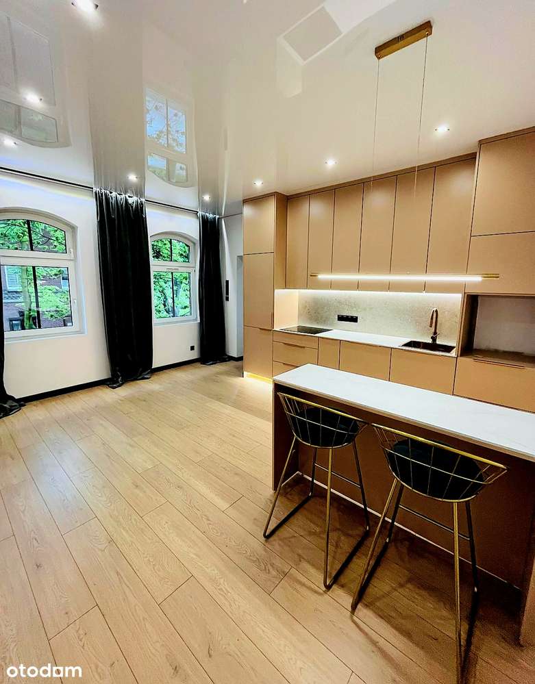 Ustawna kawalerka po remoncie w kamienicy – gotowa do zamieszkania-0