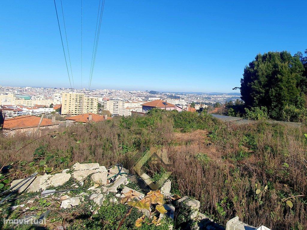 Terreno com 2260 m2 para Construção e...