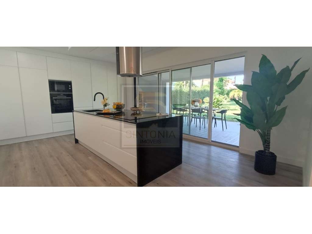 Moradia de Luxo Térrea na Herdade da Aroeira-35