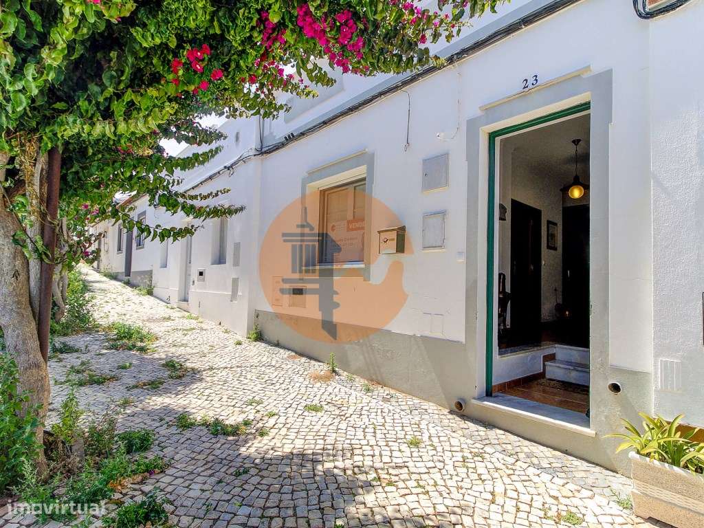 Moradia T3+2 com Jardim, Garagem e Vista Castelo no Centro de Castr... - Grande imagem: 2/60