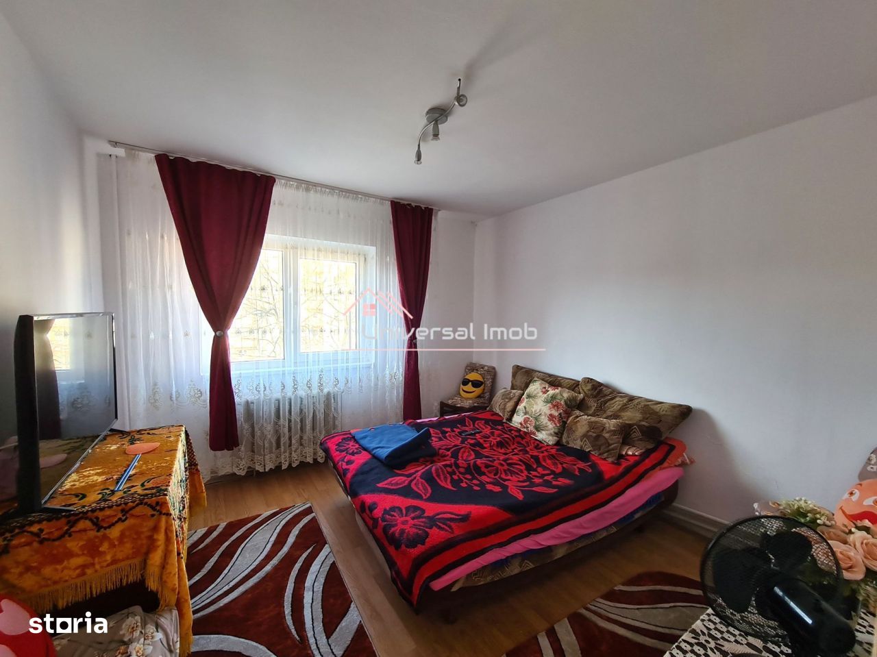 Apartament cu 4 camere, zona Calea Floresti