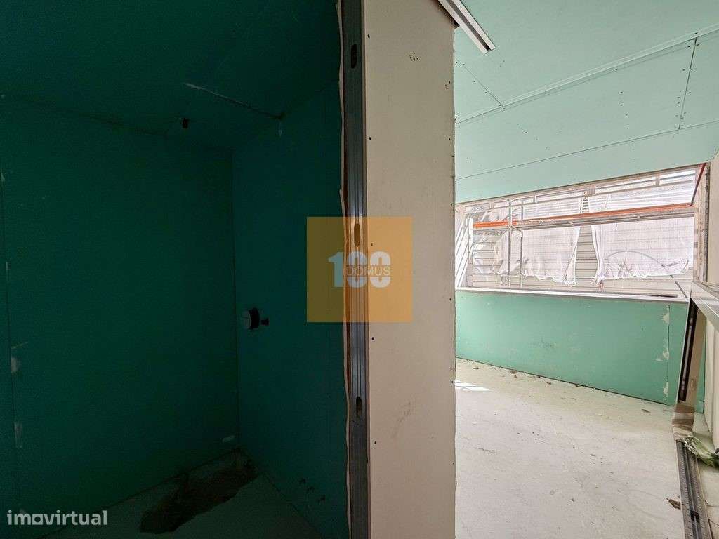 Apartamento T4 novo nas Antas-24