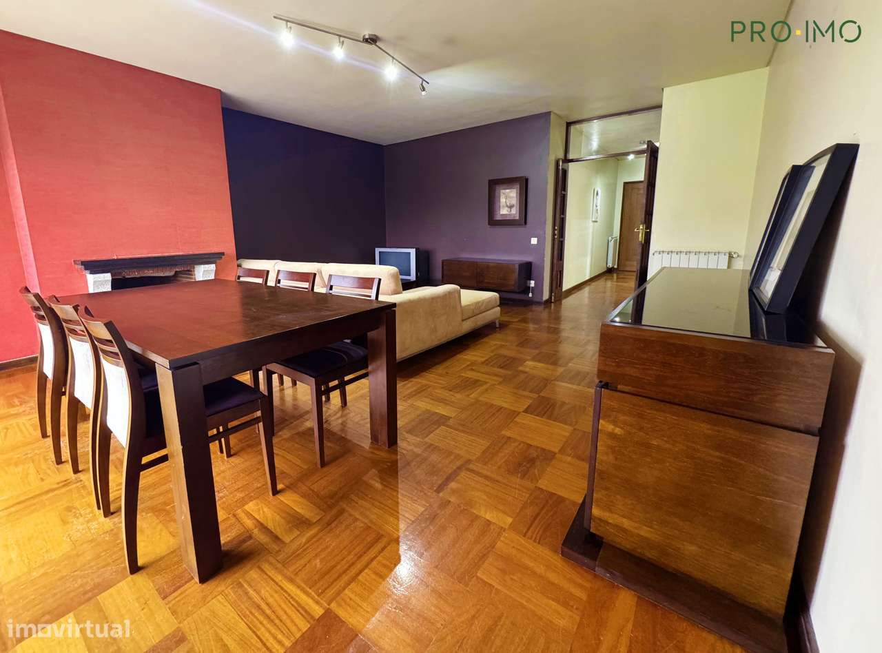 Apartamento T3 no Centro de São João da Madeira-13