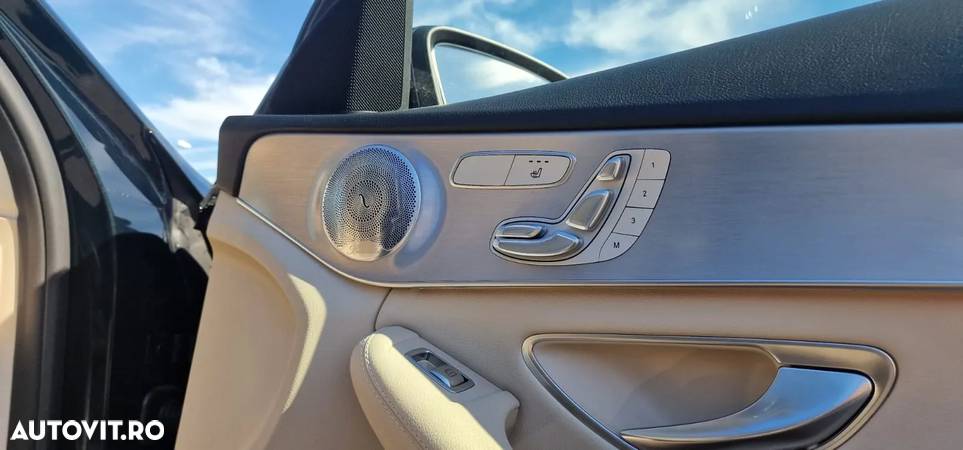 Mercedes-Benz C 200 4MATIC Aut. - 33