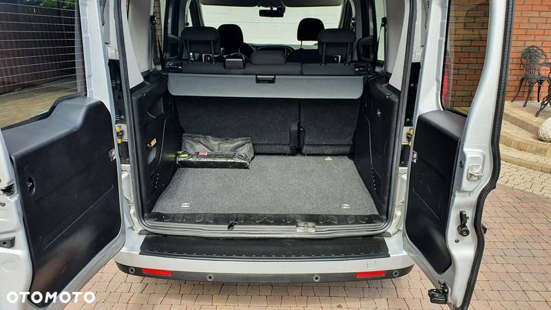 Fiat Doblo 1.6 Multijet 16V Lounge - 12