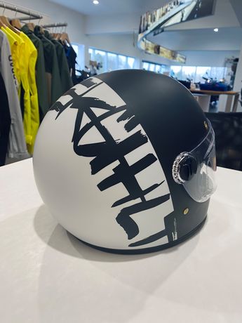 alt