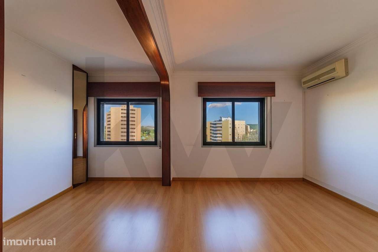 Apartamento T2 em Linda-a-Velha | Miraflores – Localização estratégica - Grande imagem: 4/21