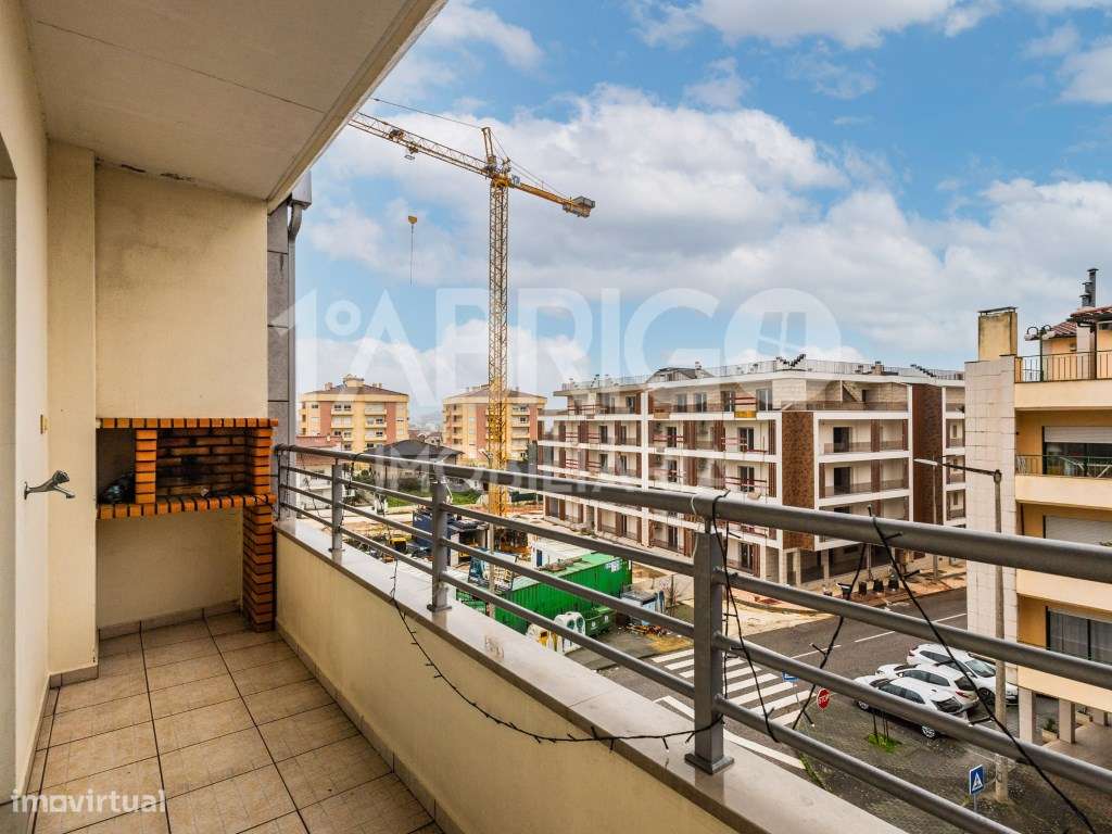 Apartamento T3 Urbanização das Pimenteiras-12