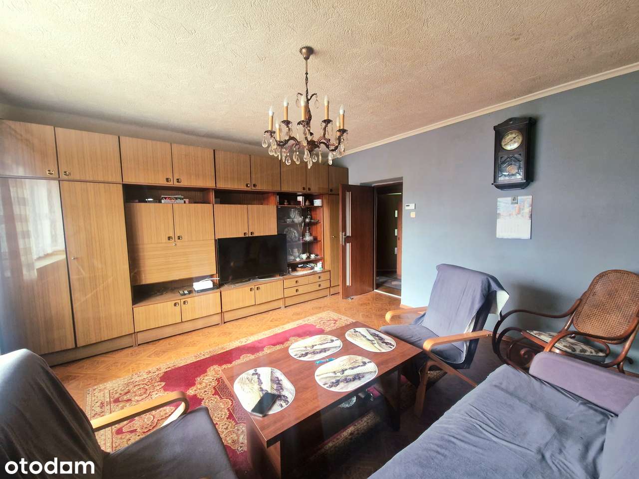 Dwupokojowe mieszkanie na 1 piętrze, doskonała lokalizacja, parking-3