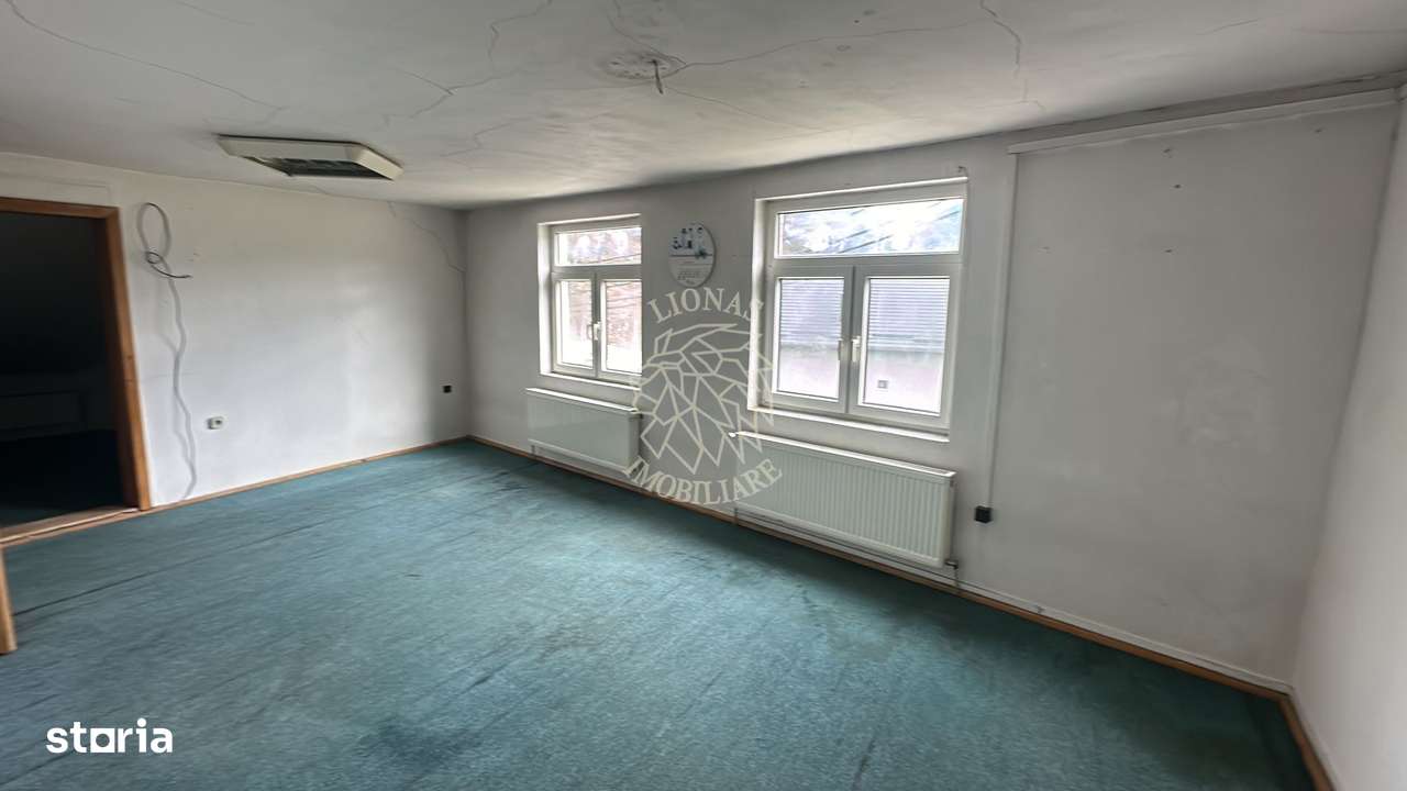 Spatiu central -ideal locuire /pensiune/cabinet/birouri- Sangeorz-Bai - Imagine principală: 3/14