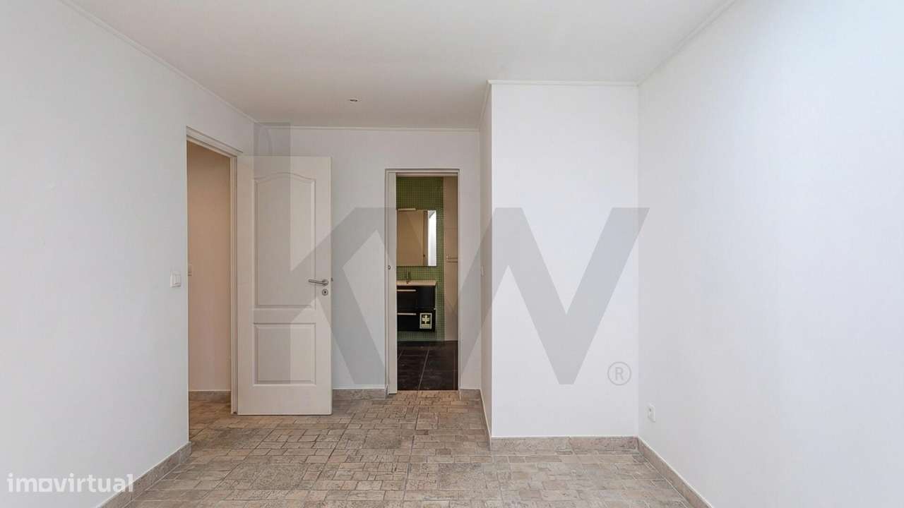 Minimalismo e Herança: O Refúgio Perfeito na Calçada do Lavra-12