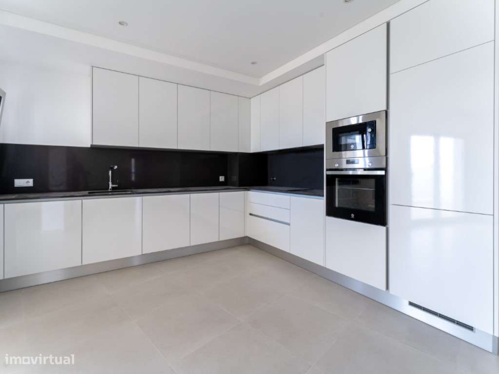 Apartamento T1 junto ao mercado- 200 mts da praia - Grande imagem: 4/32