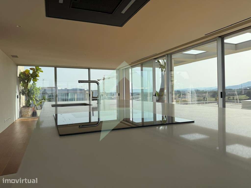 Apartamento T4 com vistas únicas em Barcelinhos, Barcelos.-4