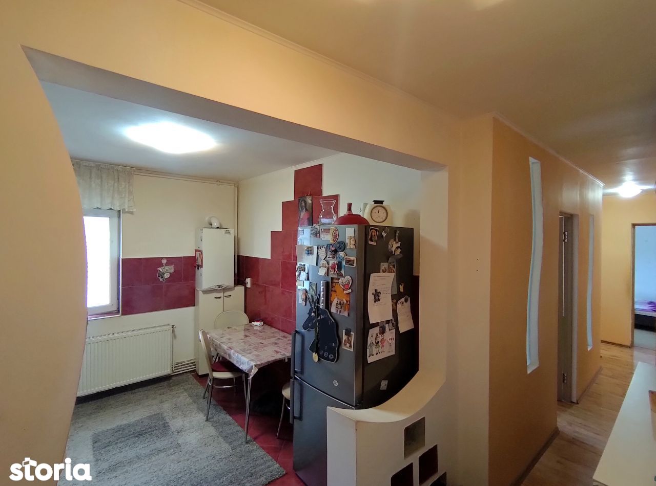 Apartament mobilat cu 2 camere decomandate in Sibiu zona Rahovei