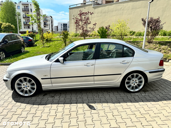 BMW Seria 3 320i - 4