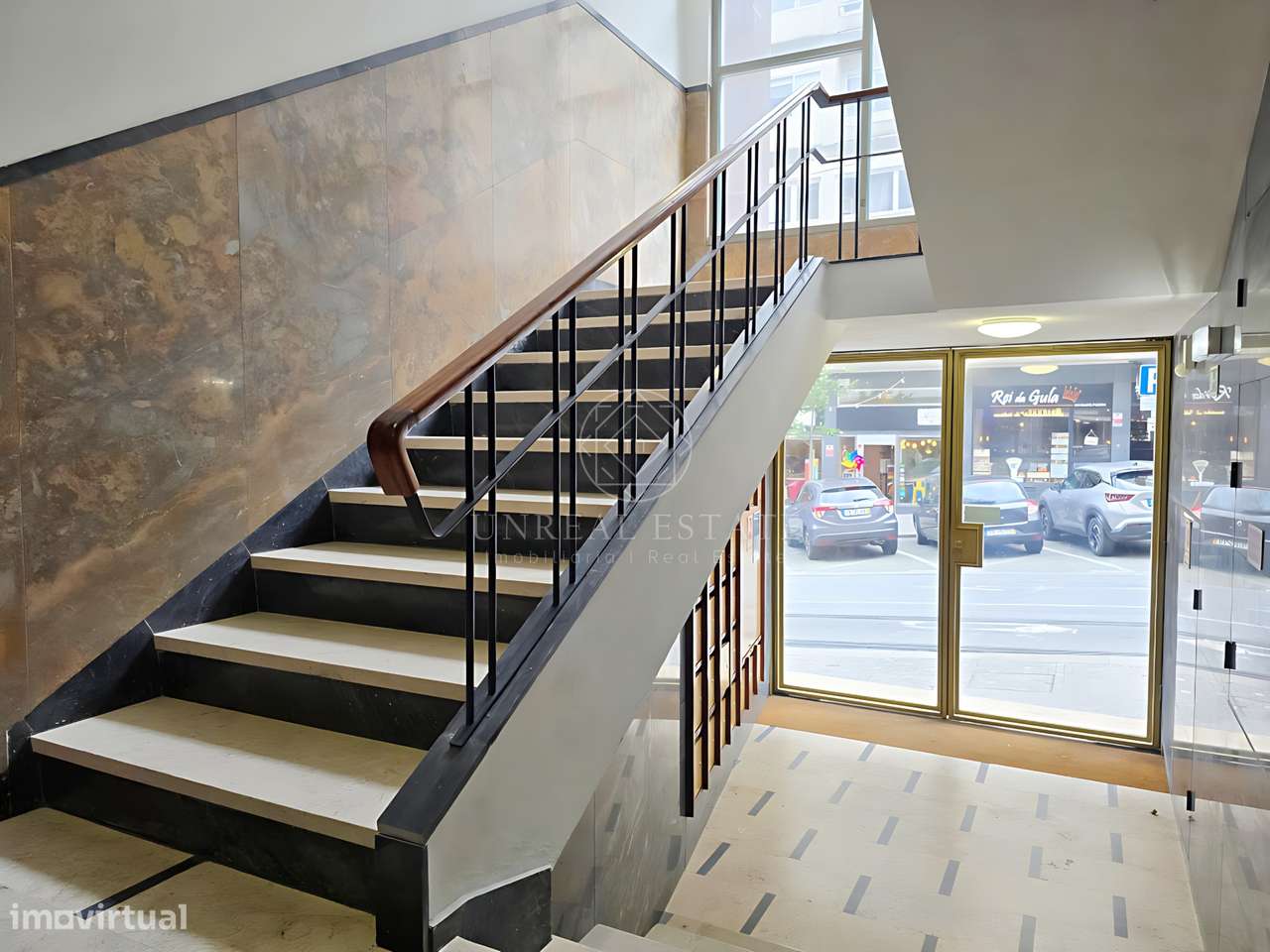 Apartamento T0+1 , novo, inserido em um edifício totalmente remodelado-14