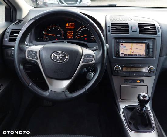 Toyota Avensis 2.0 D-4D Sol+NAVI - 28