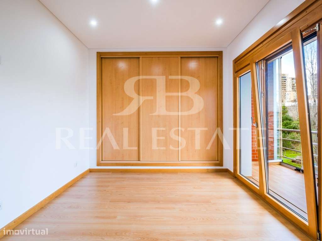 T3 com 150m2 + 2 VARANDAS + VISTA + ESTACIONAMENTO - Colinas do Cru...-10