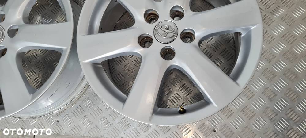 Toyota Rav4 III Felgi Aluminiowe 17 - 11