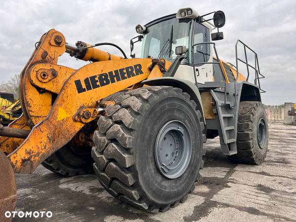 Liebherr L586 2plus2 - 6