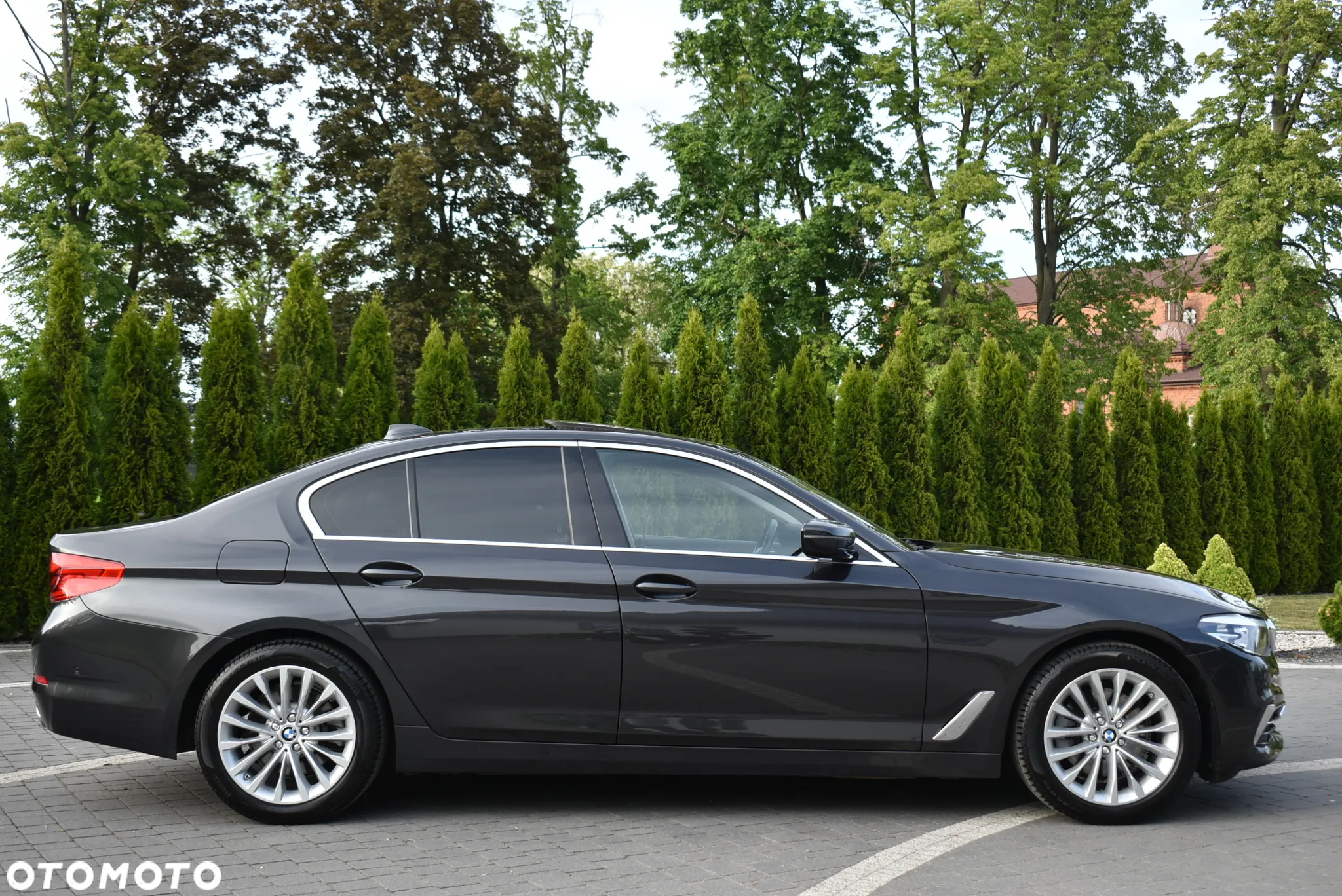 BMW Seria 5 520d xDrive Luxury Line - 4