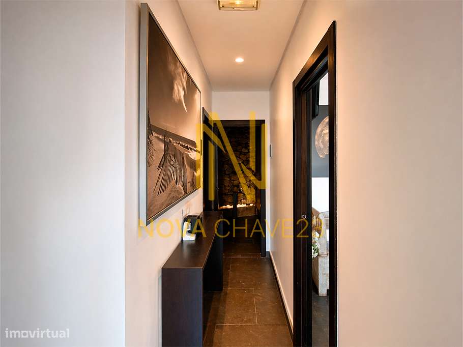 Oportunidade Única na Parede - Loja convertida em Habitação - Ap. T2-15