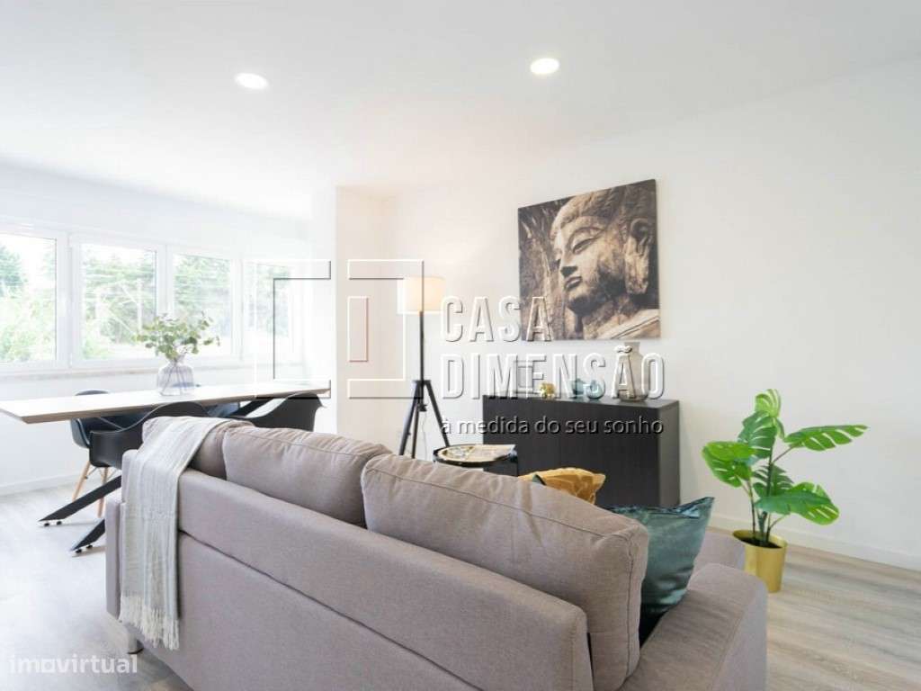 Apartamento de tipologia T3 com varandas em Benfica!! - Grande imagem: 5/32