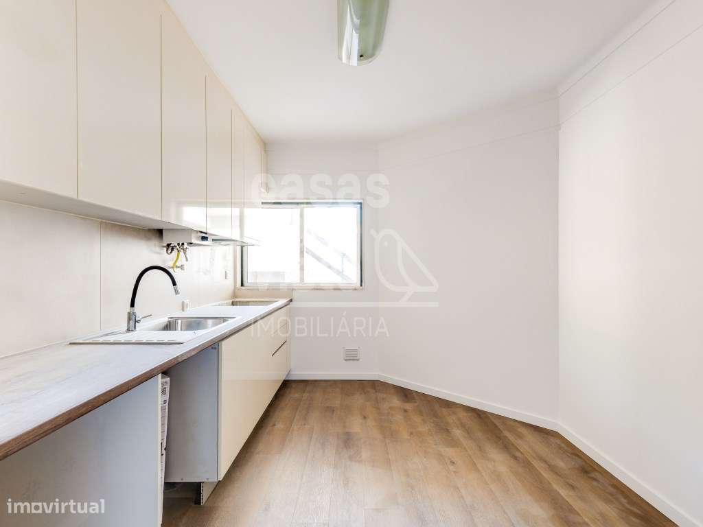 Apartamento T2 Rés do Chão com garagem privativa, e a localização i...-21