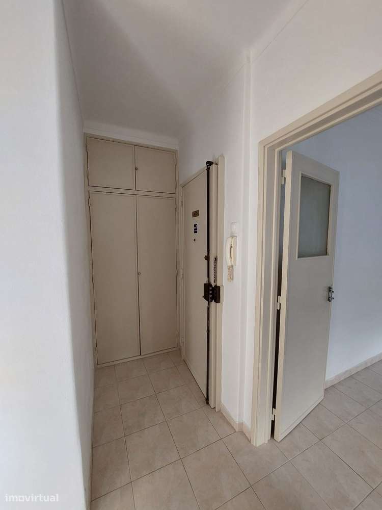Apartamento T2 para arrendar em Moscavide - Grande imagem: 2/16