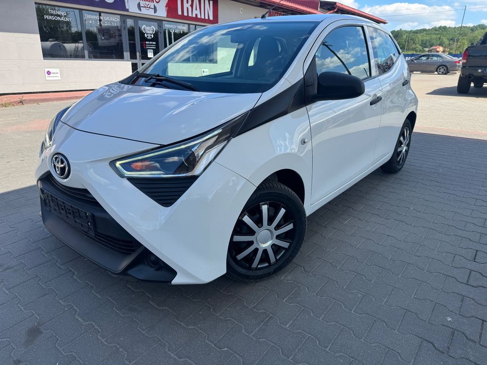 Toyota Aygo II x 2021