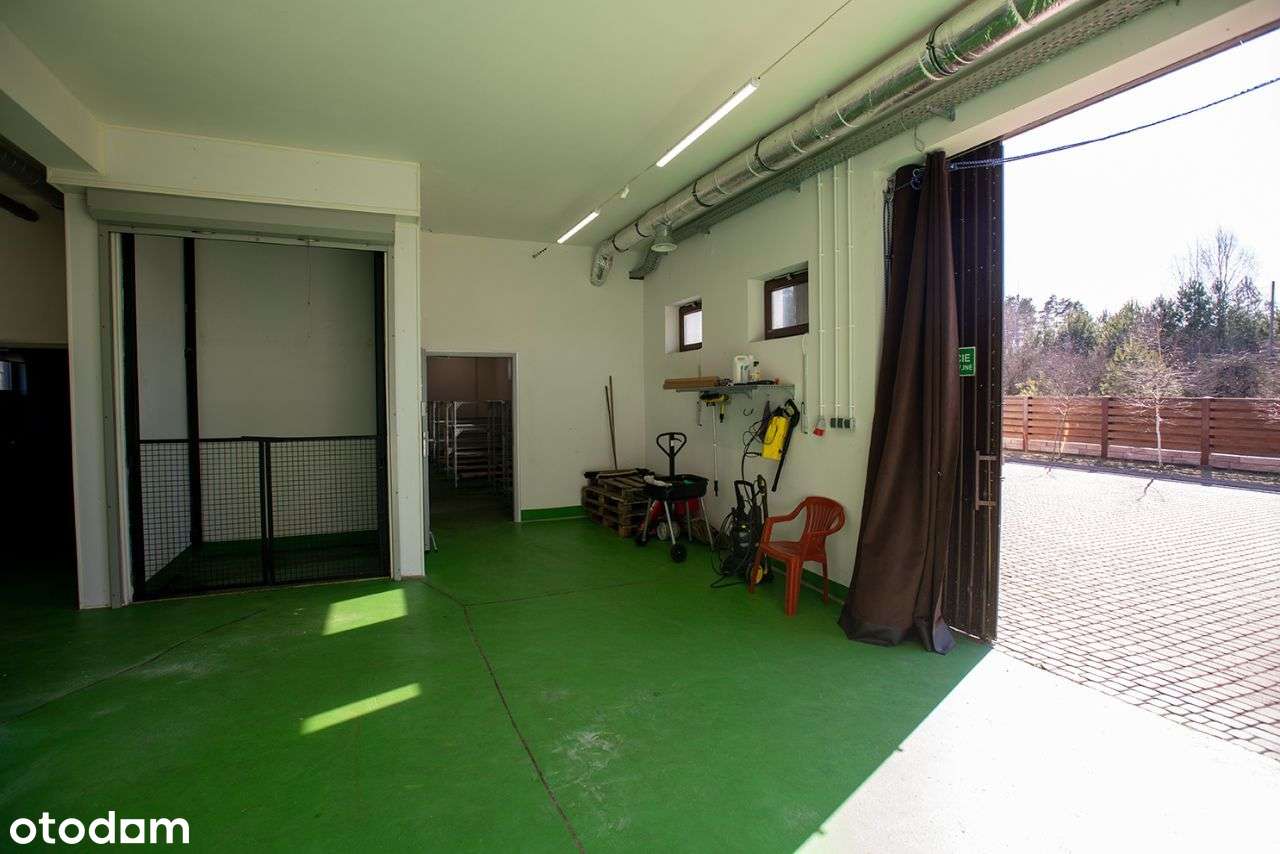 Dom z dużą działką oraz halą produkcyjną-14