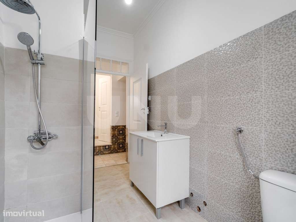 Moradia T2 Centro Histórico de Évora, com terraço-17