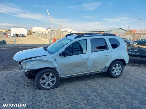 Dezmembram Dacia Duster 1.5 dci 2011 - 3