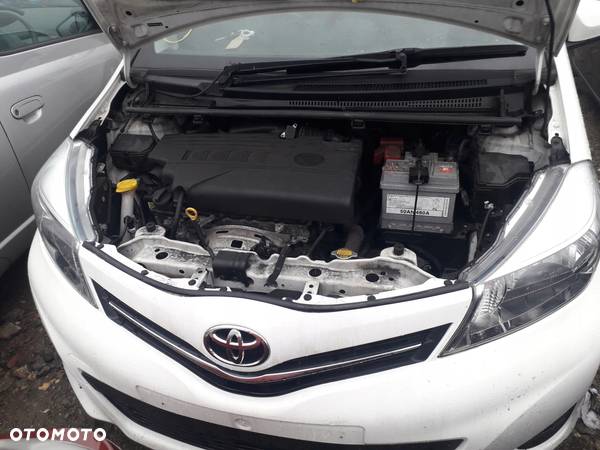 Toyota Yaris III LIFT osłona słupka środek 3d lewa - 9