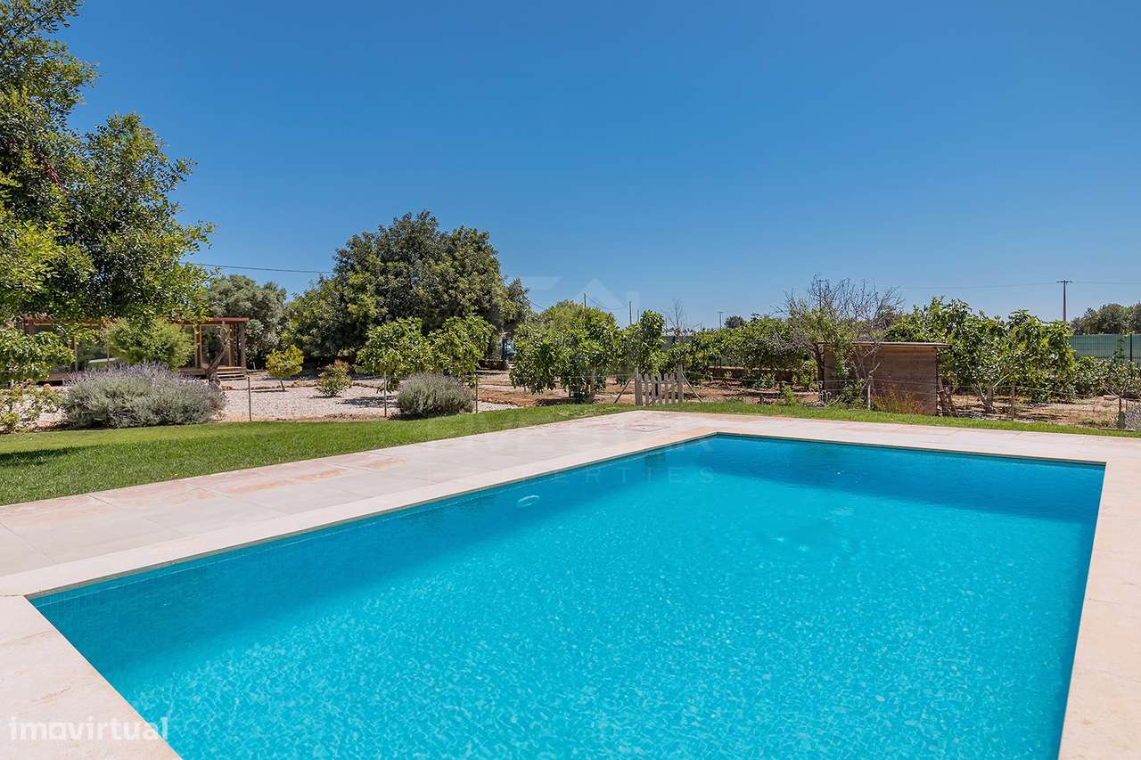 Moradia T4 na Guia -  Charme Algarvio com Total Privacidade - Piscina-49